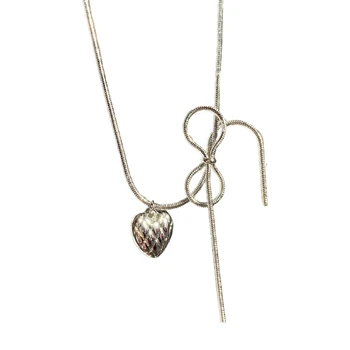 Колье-чокер с милым бантиком и сердечком, Крутое колье-цепочка на ключицу, ожерелья с подвеской в виде сердца, ювелирный подарок для женщин и девочек