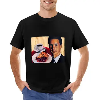 Твин Пикс - Агент Купер с чашкой чертовски вкусного кофе и ломтиком вишневого пирога, футболка, мужская одежда, мужские футболки